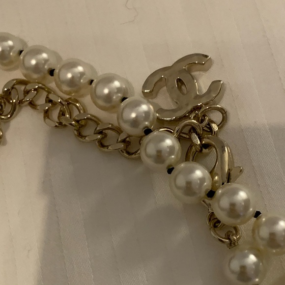 Collectible authentic Pearls long  authentic  Chanel  Necklace, brand new! - Picture 14 of 17